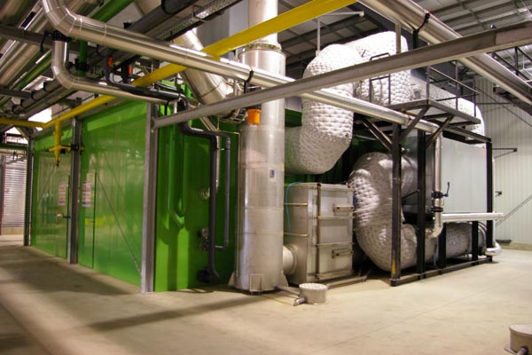The cogeneration plant delivers electricity, heat and CO2 to the greenhouses of Soave Hydroponics.