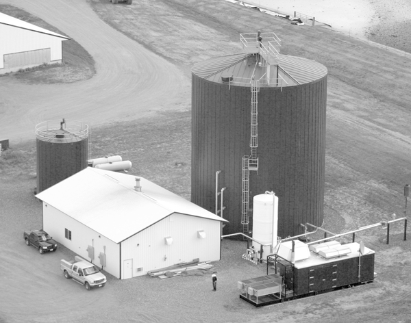 Biogas from cow manure : the Norswiss dairy farm facility by Jenbacher
