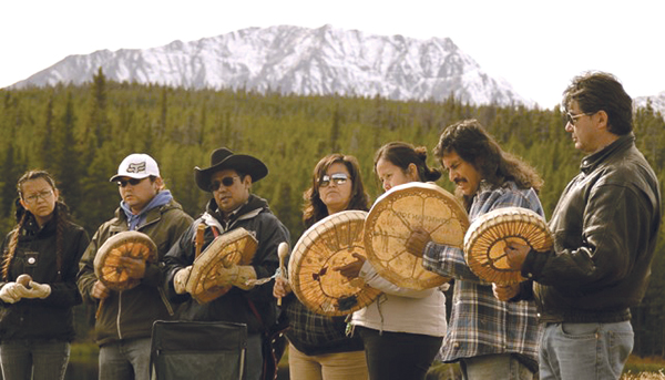 Tsilhqot’in members at a ceremony. Chief Roger William of the Xeni Gwet’in First Nation, who initiated the court appeal, is third from left. Photo:  Nathan Einbinder / rabble.ca