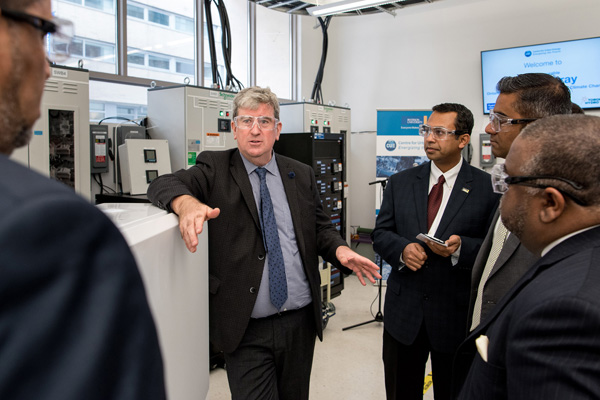 	Environment Minister Glen Murray, centre, at Ryerson University’s Centre for Urban Energy