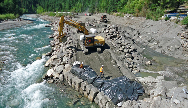 Enhancing the intake for the Walden North hydro intake to screen out gravel 